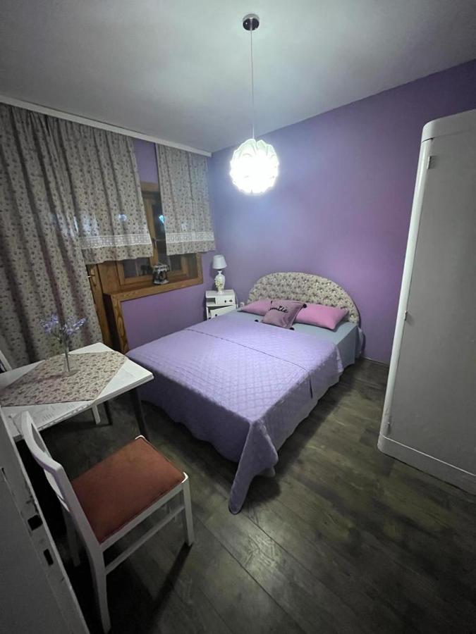 Salas Gnijezdo Bačka Palanka Buitenkant foto