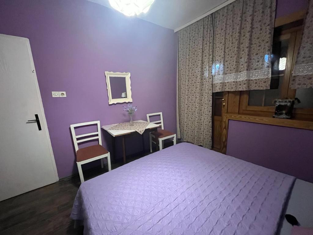 Salas Gnijezdo Bačka Palanka Buitenkant foto